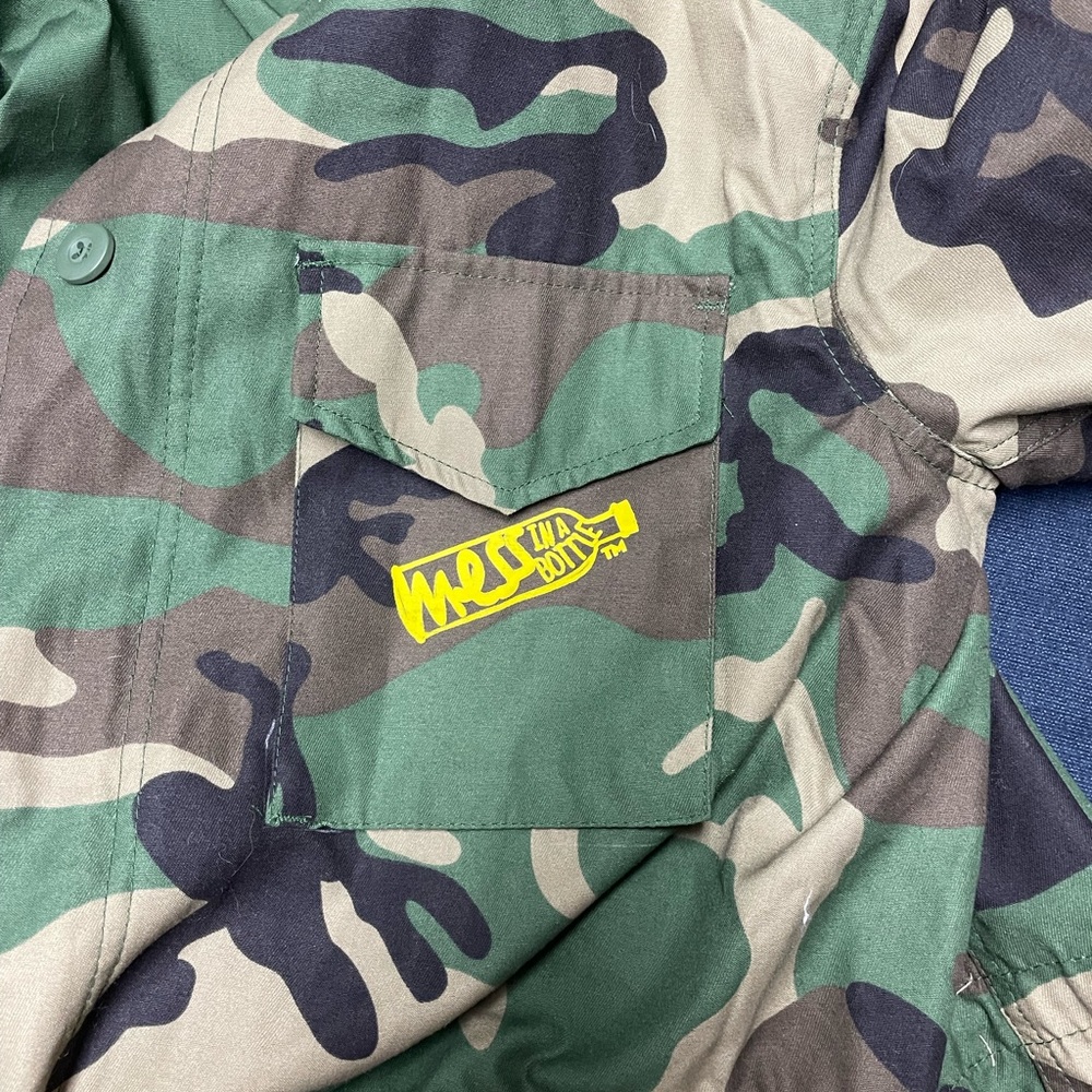 Mess in a bottle Army Jacket “queen don’t be afraid to rule like a king” size M - Picture 5 of 9